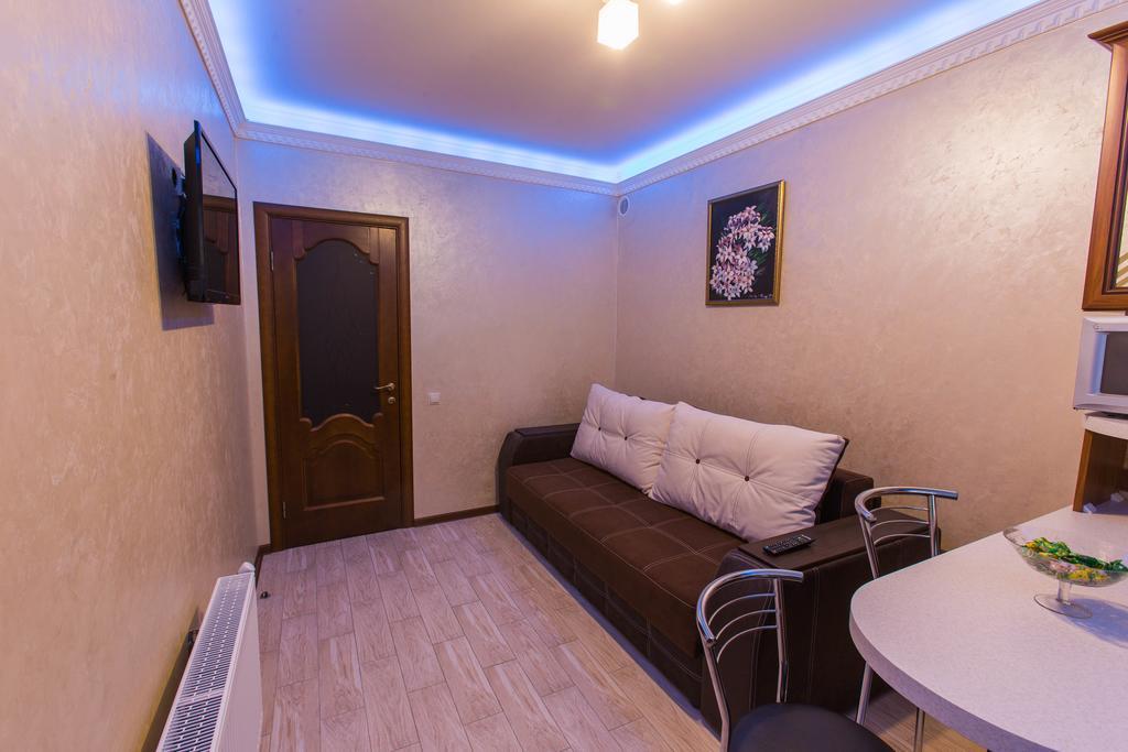 Modern apartment on Akademika Sakharova 27a Ivano-Frankivsk Exteriör bild