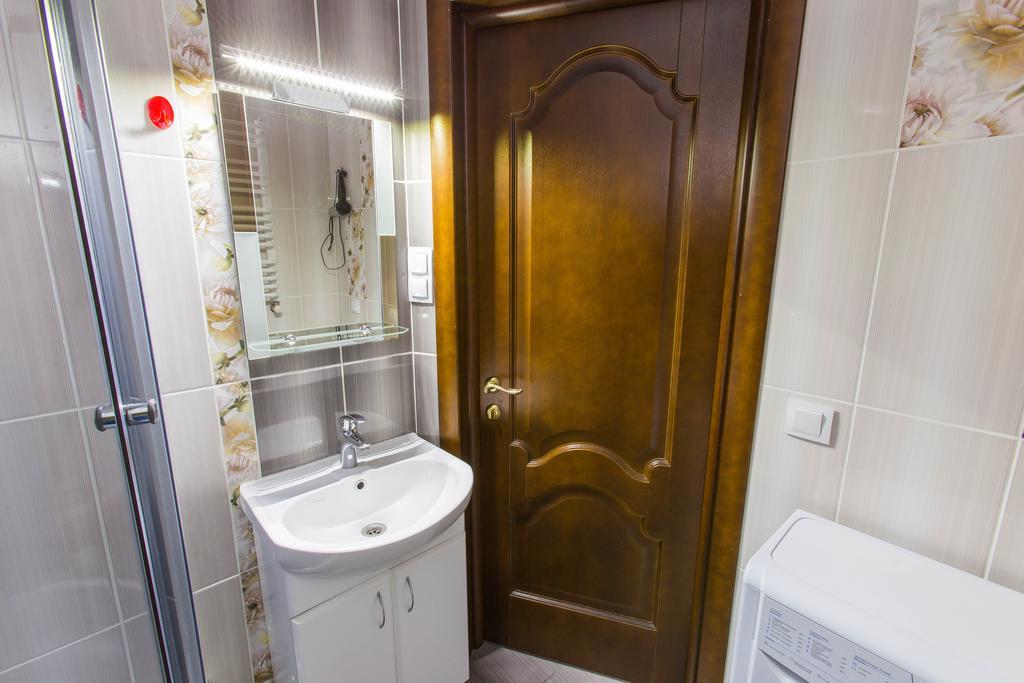 Modern apartment on Akademika Sakharova 27a Ivano-Frankivsk Exteriör bild